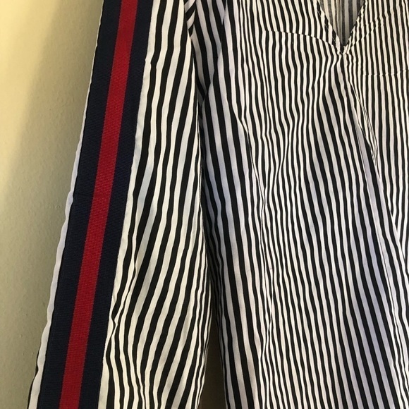 3/$25 🙌🏼 Almost Famous Striped Tie Blouse L - Picture 4 of 5